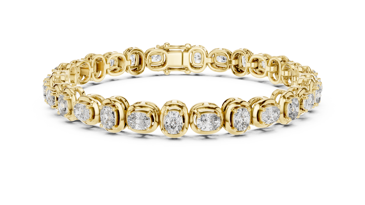 Yellow gold cushion-cut diamond tennis bracelet with repeating cushion stones