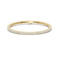 Princess-cut diamond line bracelet in yellow gold with box clasp