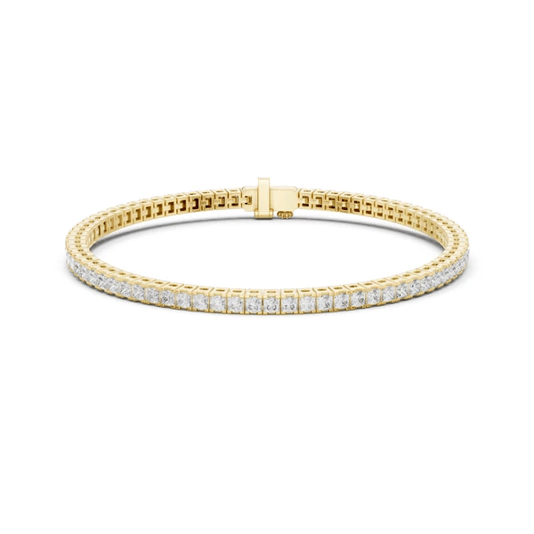 Princess-cut diamond line bracelet in yellow gold with box clasp